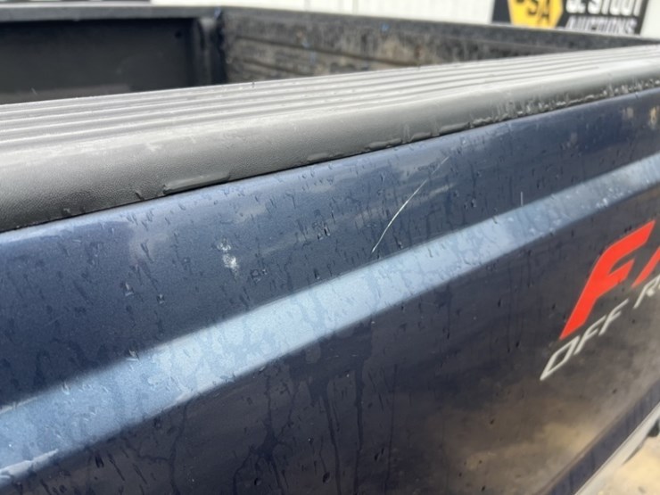 2004-ford-f350-image-25