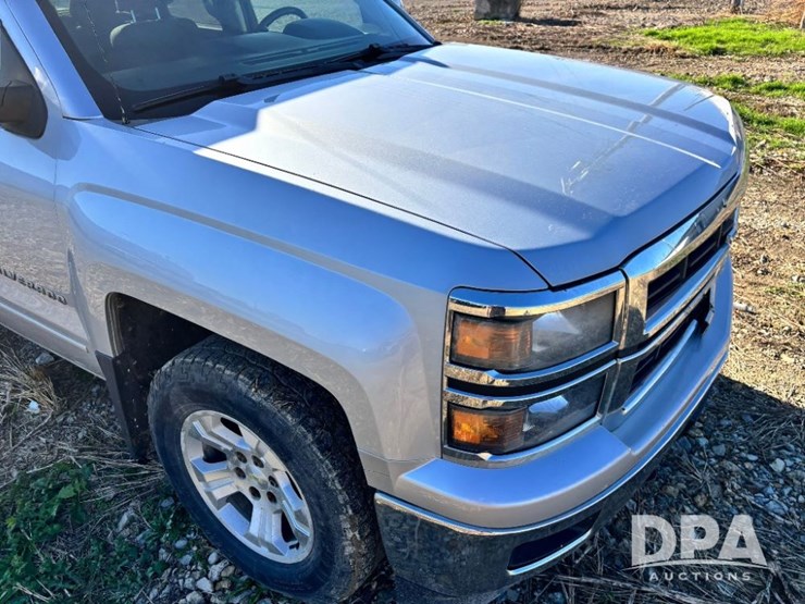 2015-chevrolet-silverado-image-44