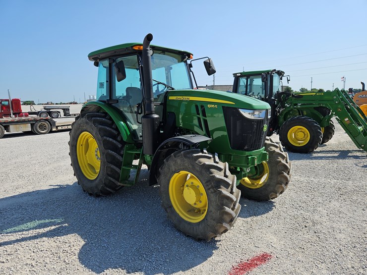2021-john-deere-6135e-image-20