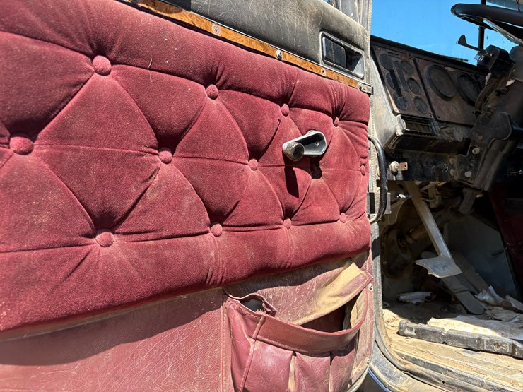 1995-international-9400-image-64