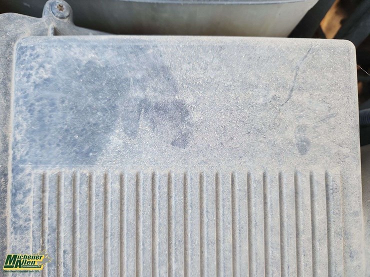 2013-chevrolet-tahoe-image-18