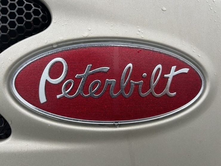 2007-peterbilt-387-image-27