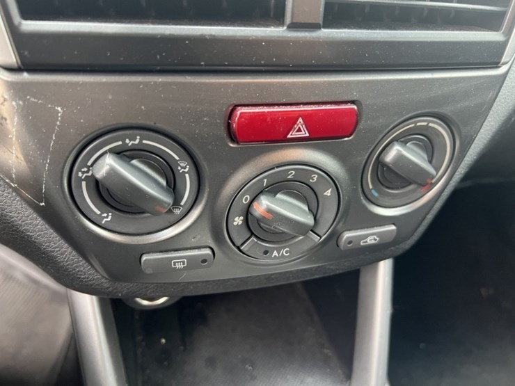 2011-subaru-forester-image-29