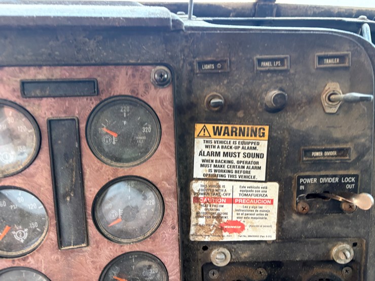 1995-international-9400-image-71