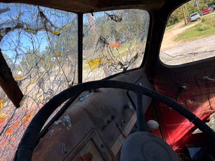 international-700-image-23