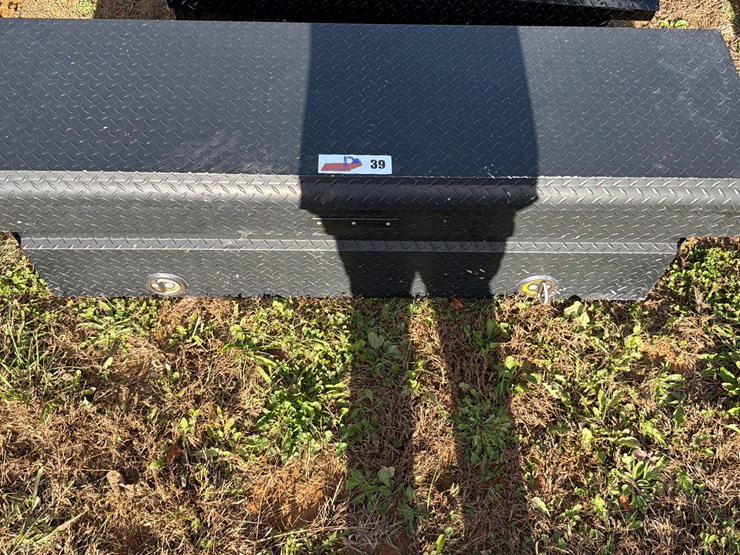 #39-•-diamondplate-toolbox-image-1