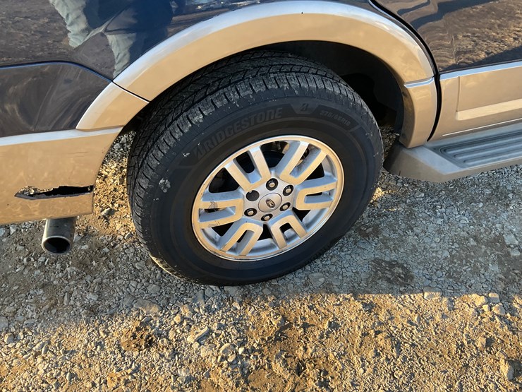 2014-ford-expedition-image-10