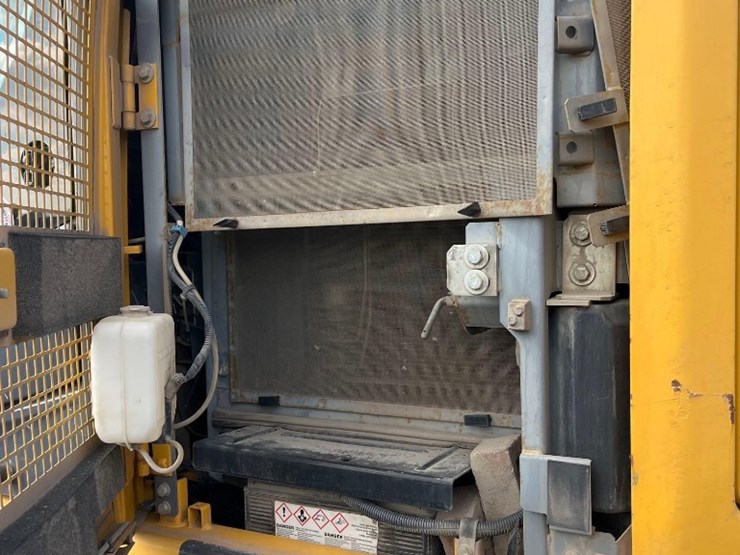 deere-245g-lc-image-18