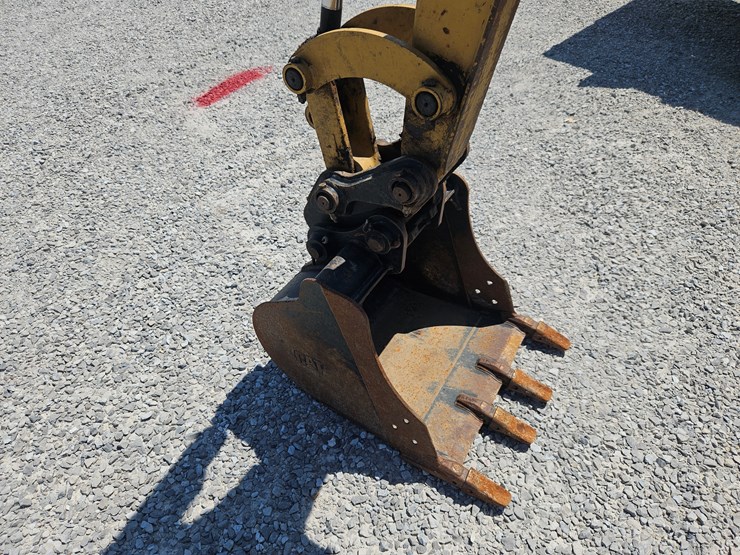 2020-caterpillar-303.5-image-25