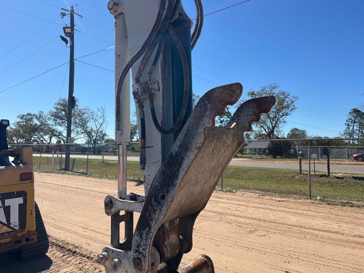 takeuchi-tb285-image-21