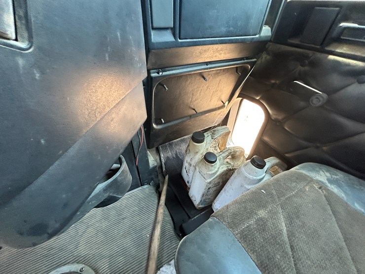 #22533-•-1994-freightliner-t/a-daycab-dump-truck-vin:-1fuyfdyb6rp462199-image-49