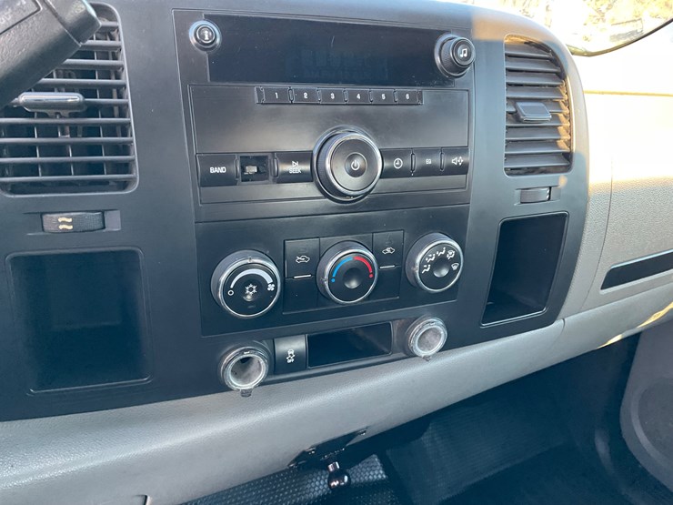 2012-chevrolet-silverado-image-12