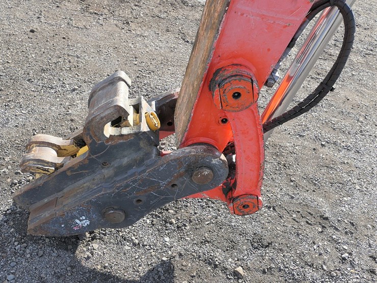 2017-kubota-kx080-image-8