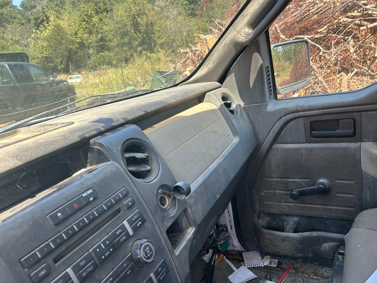 2010-ford-f150-image-28