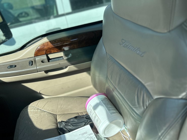 2000-ford-excursion-image-35