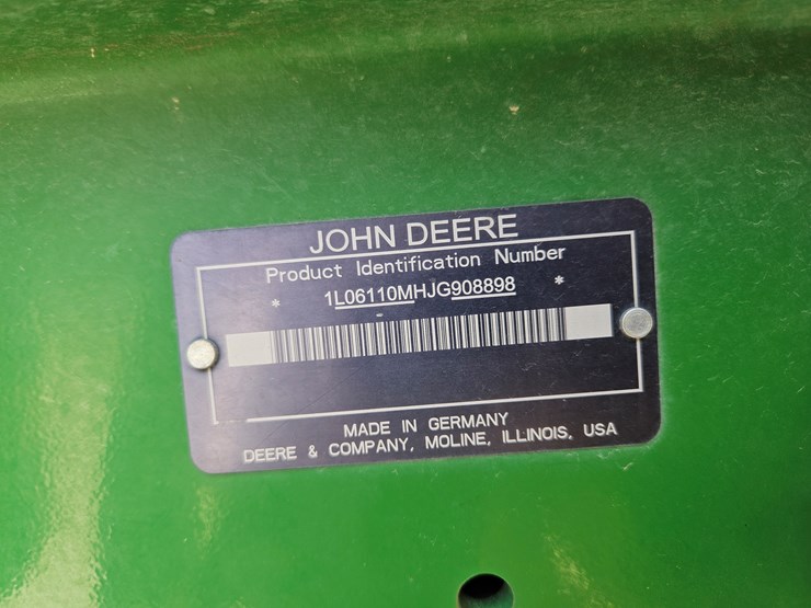 2018-john-deere-6110m-image-19