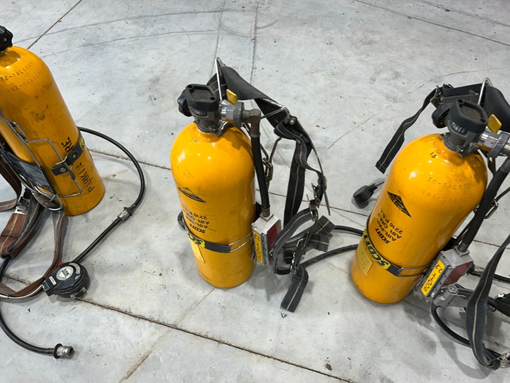 #22569-•-lot-of-(6)-scott-air-packs-image-6