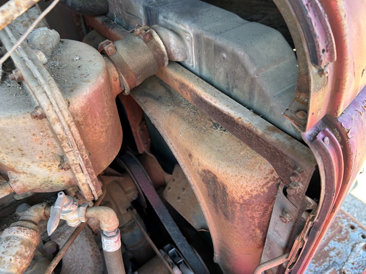 international-700-image-38