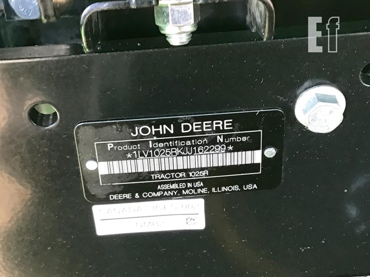 2018-john-deere-1025r-image-28