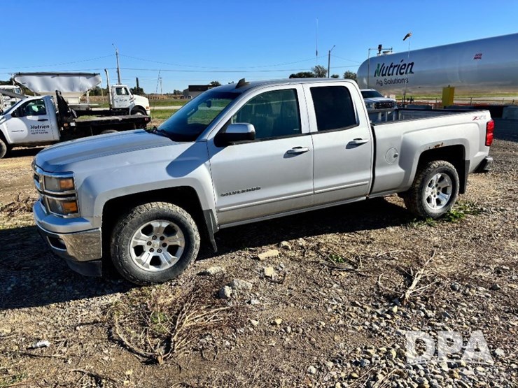2015-chevrolet-silverado-image-12