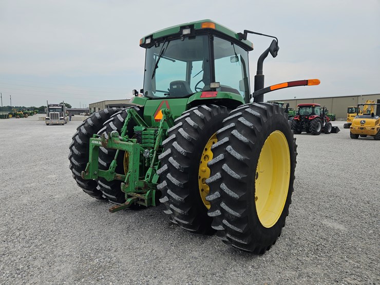 2001-john-deere-8110-image-17