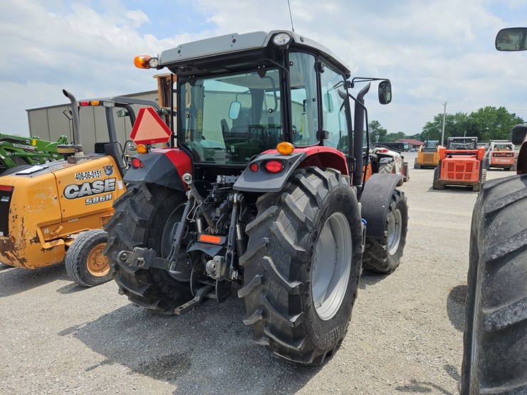 2018-massey-ferguson-5711-image-6