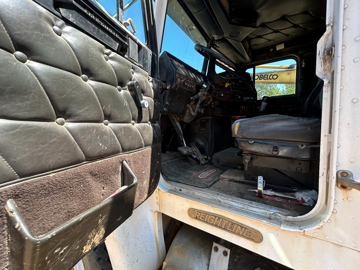 #22533-•-1994-freightliner-t/a-daycab-dump-truck-vin:-1fuyfdyb6rp462199-image-41