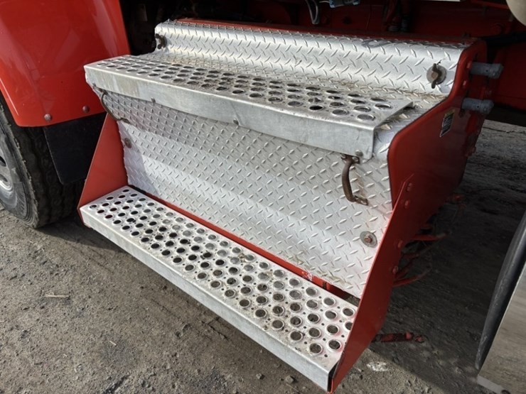 2016-kenworth-w900-image-20