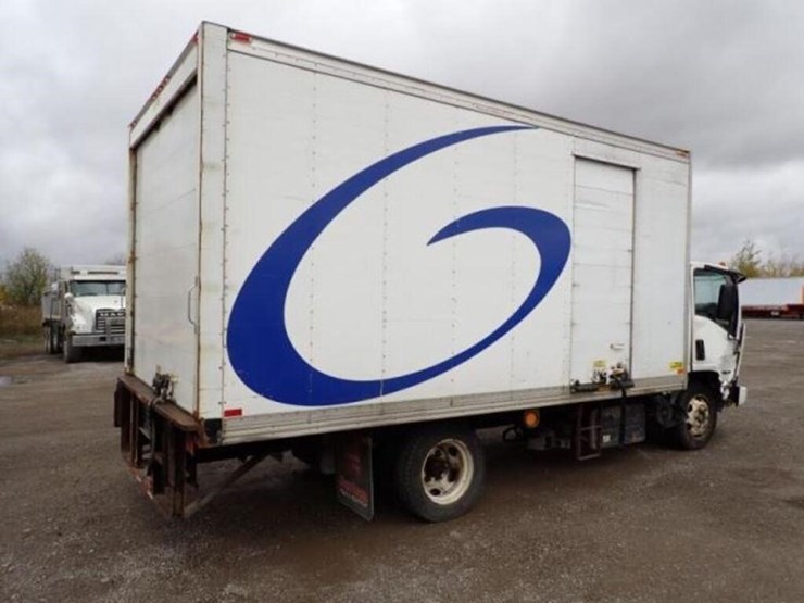 2018-isuzu-nrr-image-5