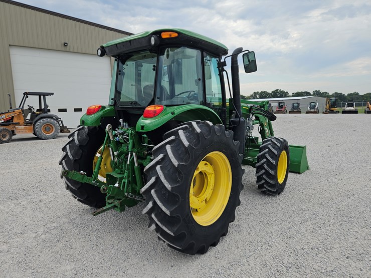 2017-john-deere-6105e-image-19