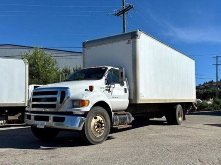 2013-ford-f750-xl-image-11