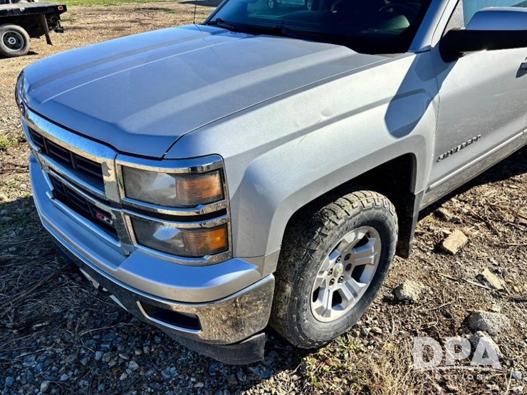 2015-chevrolet-silverado-image-19