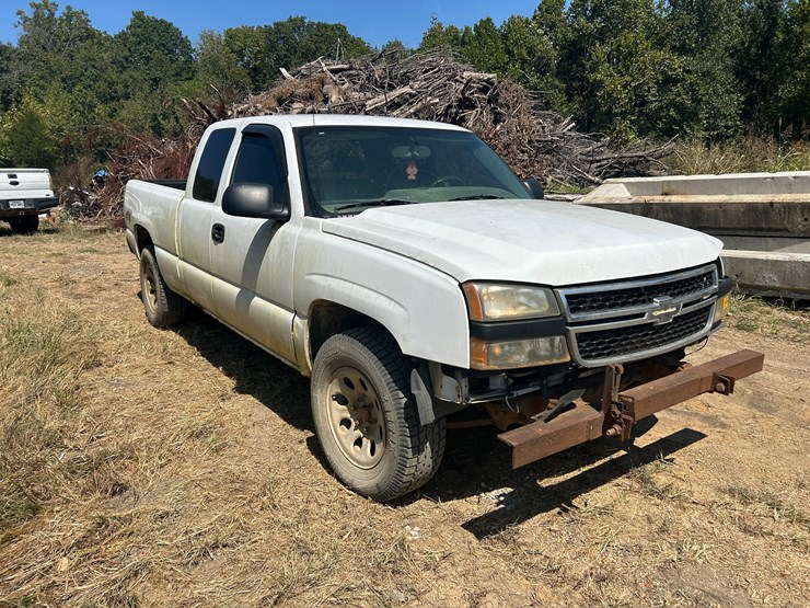 2007-chevrolet-silverado-image-2