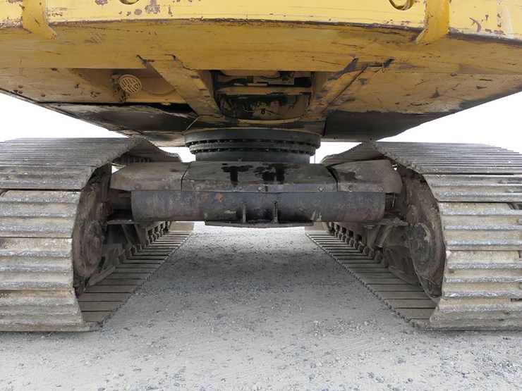 caterpillar-215d-image-21