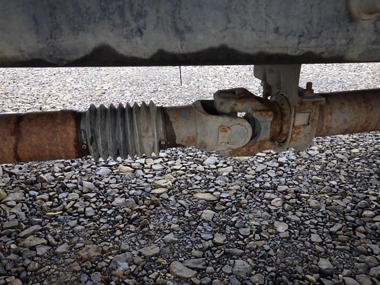 2011-ford-f650-image-18