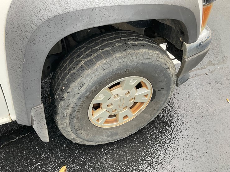 2005-chevrolet-colorado-image-13