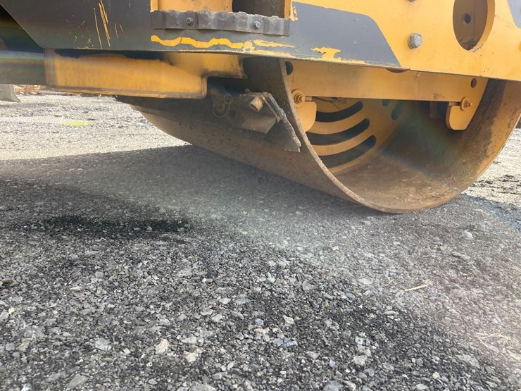 volvo-dd120b-image-22