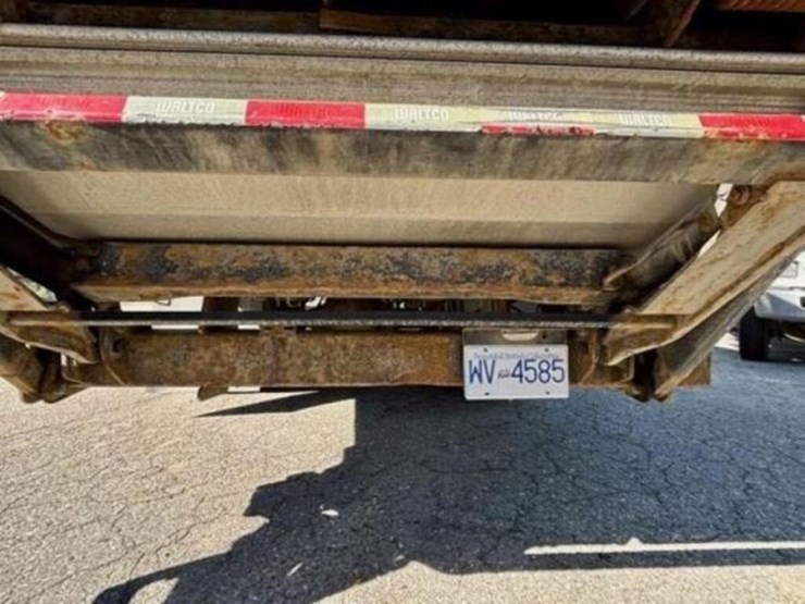 2013-ford-f750-xl-image-38