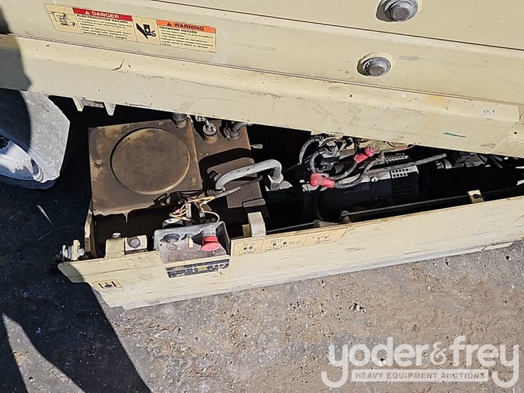 2002-jlg-2646e2-image-13