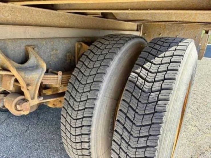 2013-ford-f750-xl-image-47