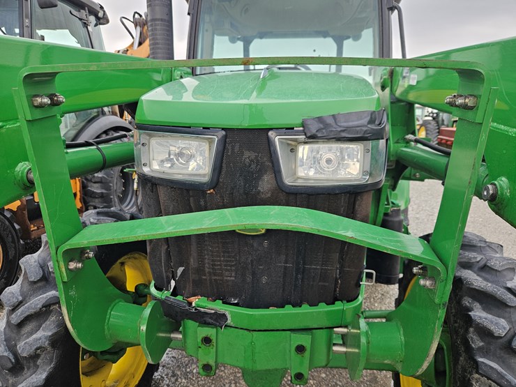 2016-john-deere-5075e-image-5