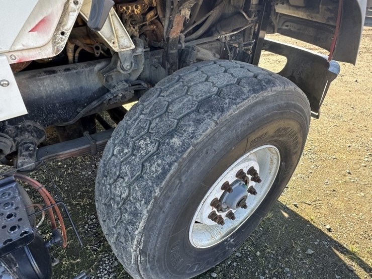 2007-caterpillar-c13-image-12