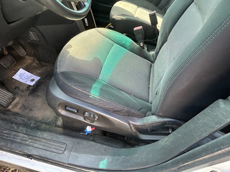 2013-ford-explorer-image-39