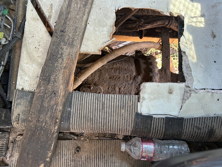 #22529-•-inop-1992-freightliner-t/a-daycab-truck-tractor-vin:-1fuymzyb1np357132-image-54