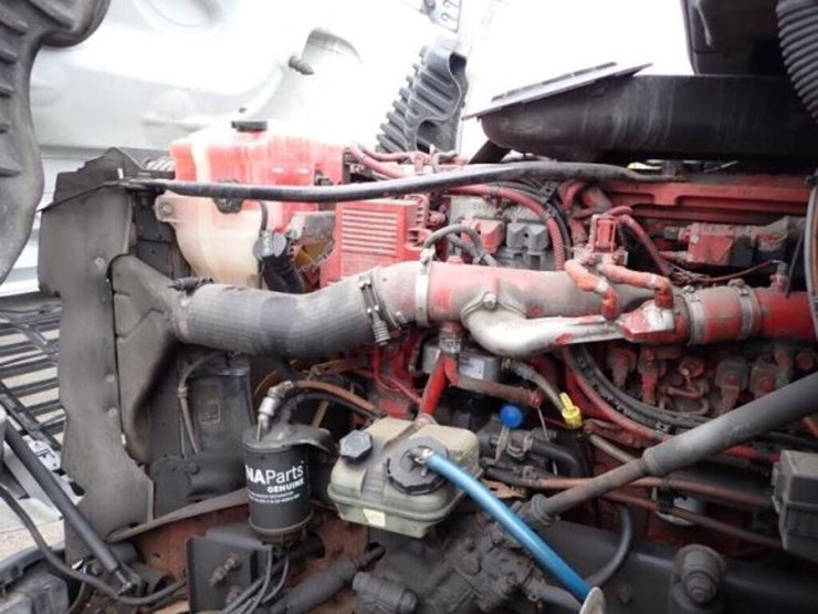 2010-freightliner-cascadia-t/a-hiway-tractor---day-image-24