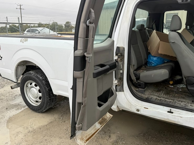 2017-ford-f150-image-24