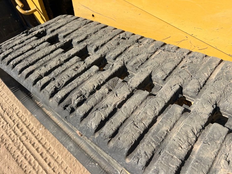 2018-caterpillar-259d-image-24