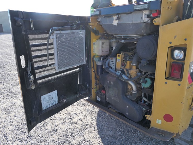 2016-caterpillar-259d-image-14