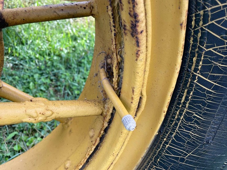 caterpillar-44-tow-grader-image-41