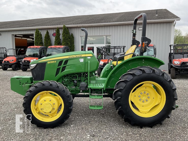 2021-john-deere-5055e-image-2